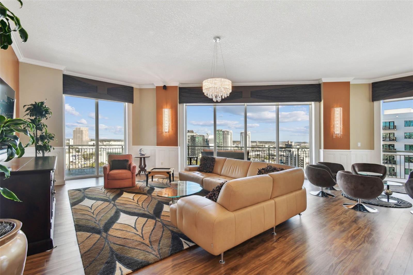 THE PLAZA HARBOUR ISLAND A CON - Residential