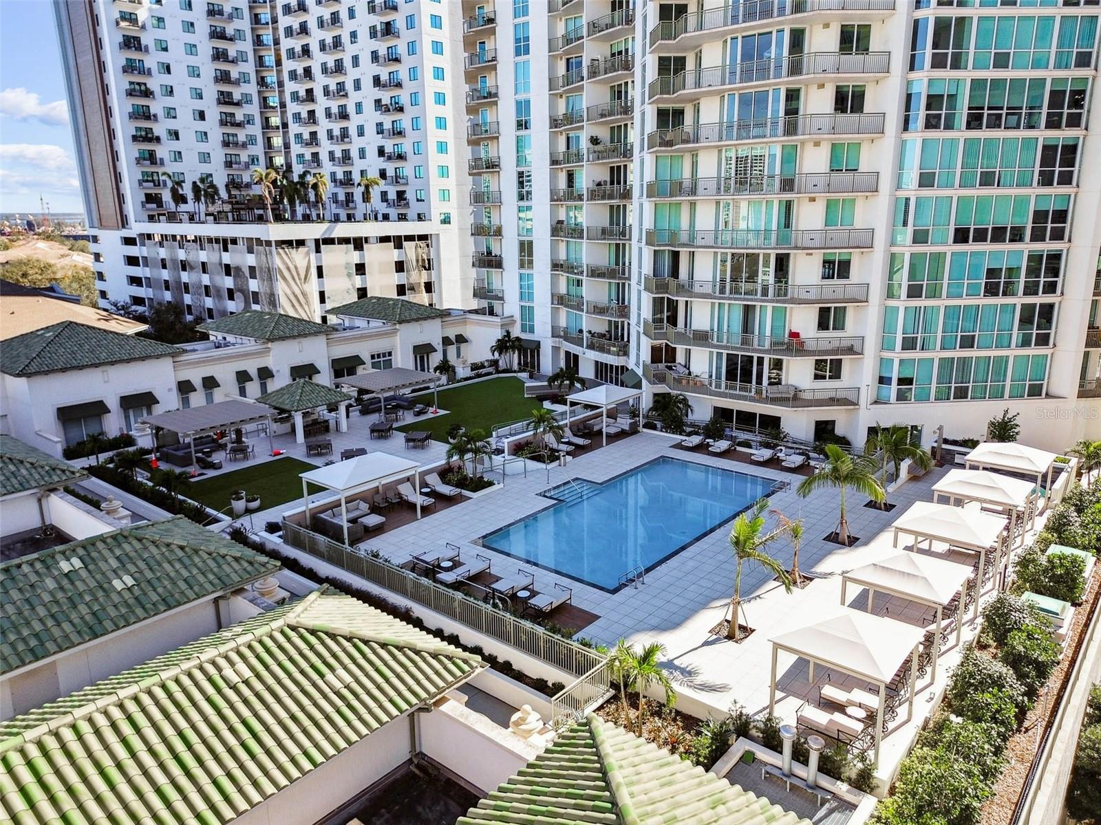 THE PLAZA HARBOUR ISLAND A CON - Residential