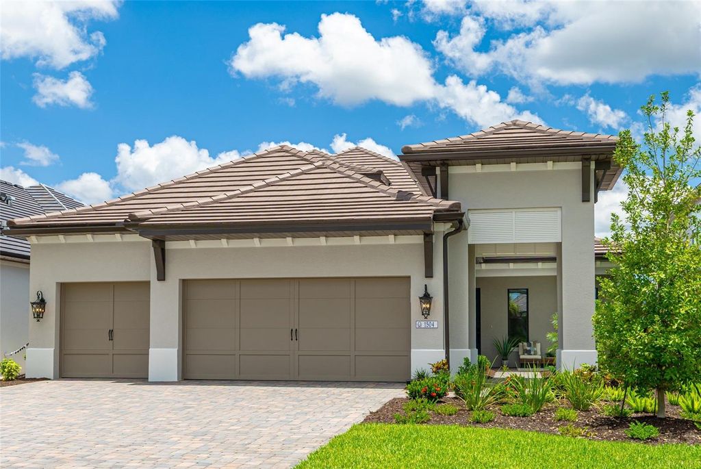 Photo of 1504 Corfu Place, Sarasota, FL 34240 (MLS # A4666031)