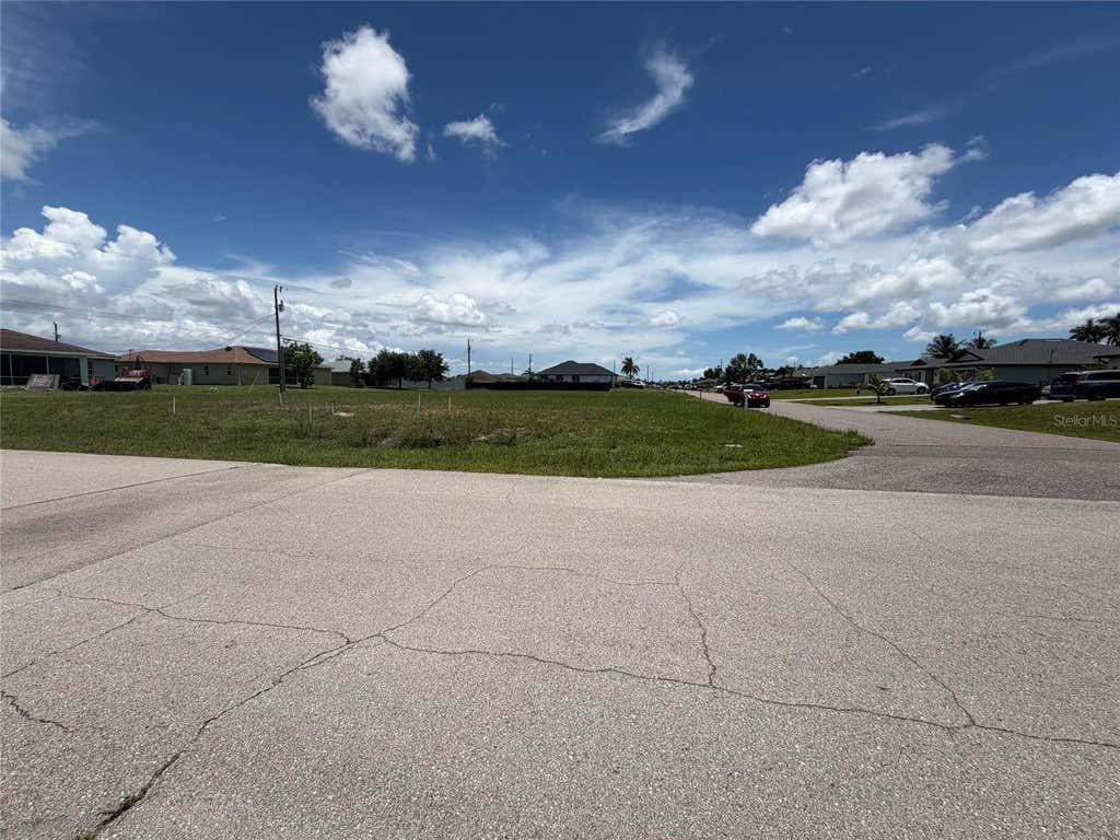 Photo of 2829 NE 5th Avenue, Cape Coral, FL 33909 (MLS # O6430038)