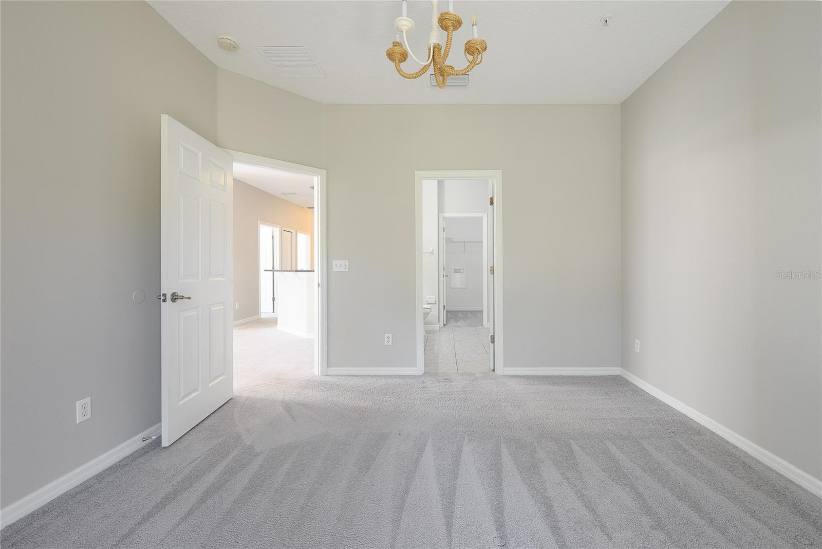 VILLAS AT CHASE GROVES A CONDO - Residential