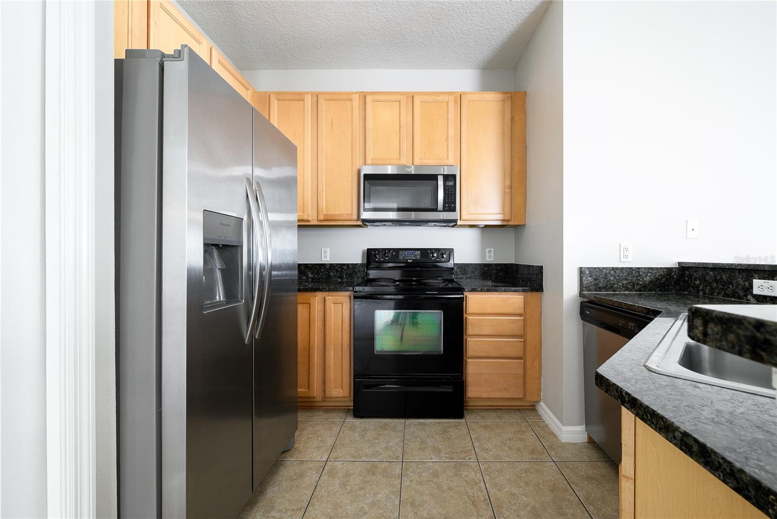 VILLAS AT CHASE GROVES A CONDO - Residential