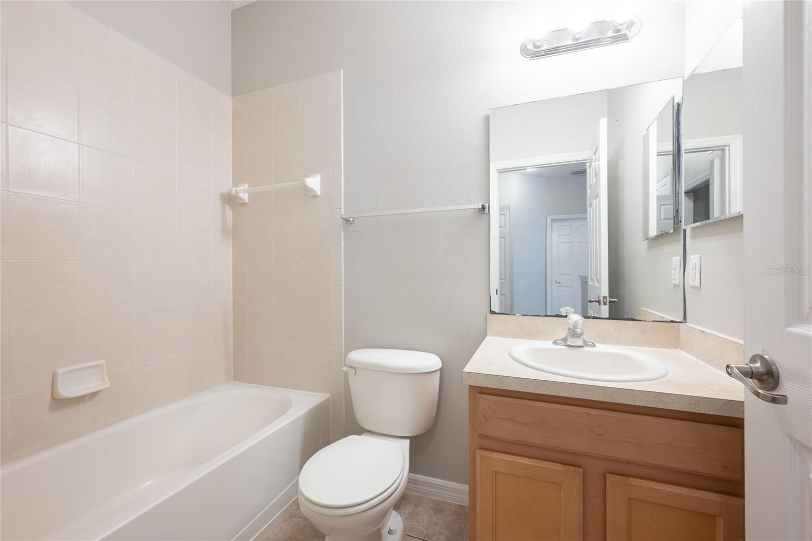 VILLAS AT CHASE GROVES A CONDO - Residential