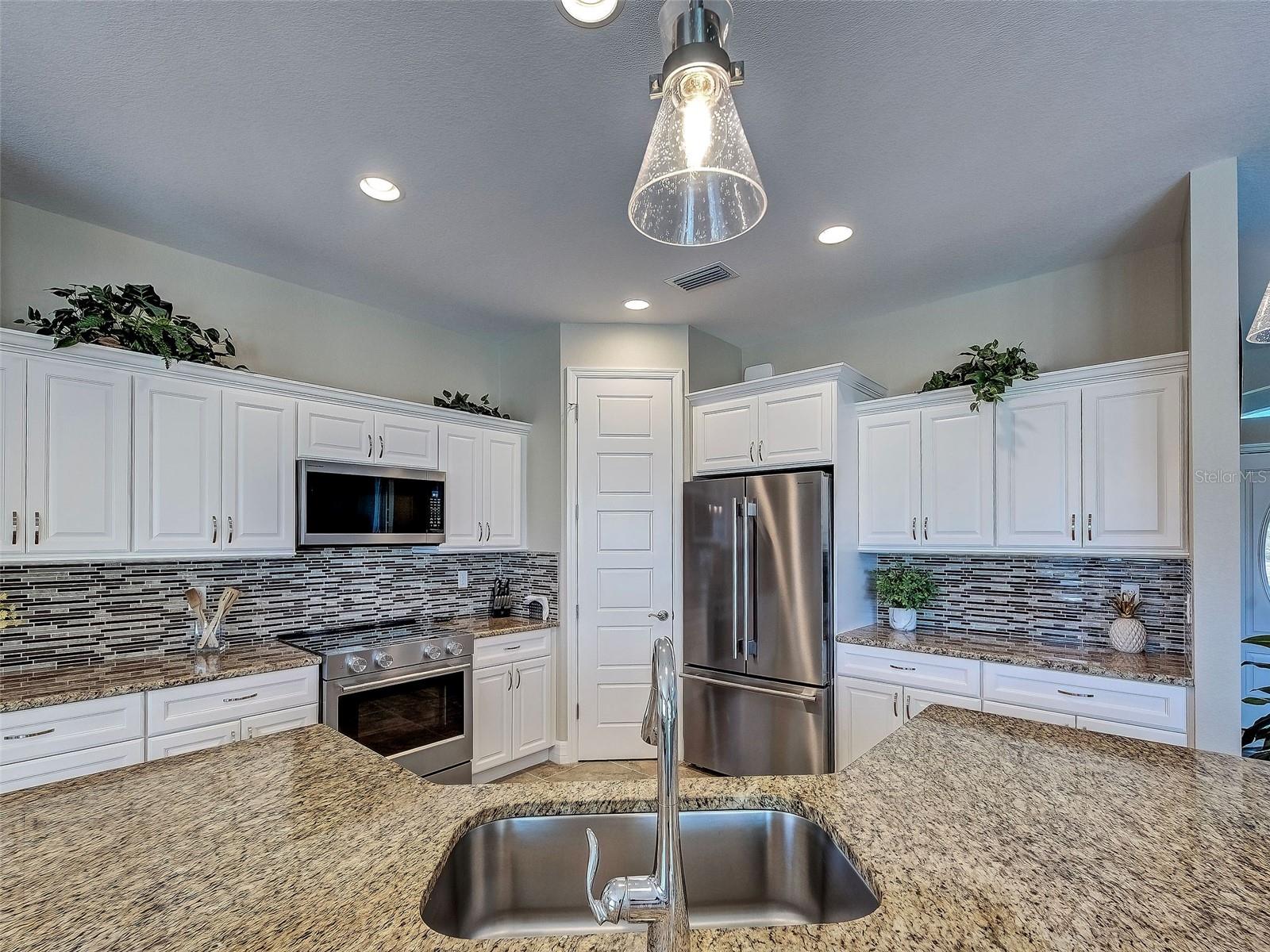 ROTONDA WEST LONG MEADOW - Residential