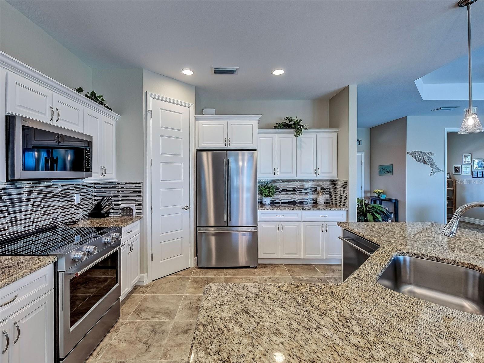 ROTONDA WEST LONG MEADOW - Residential