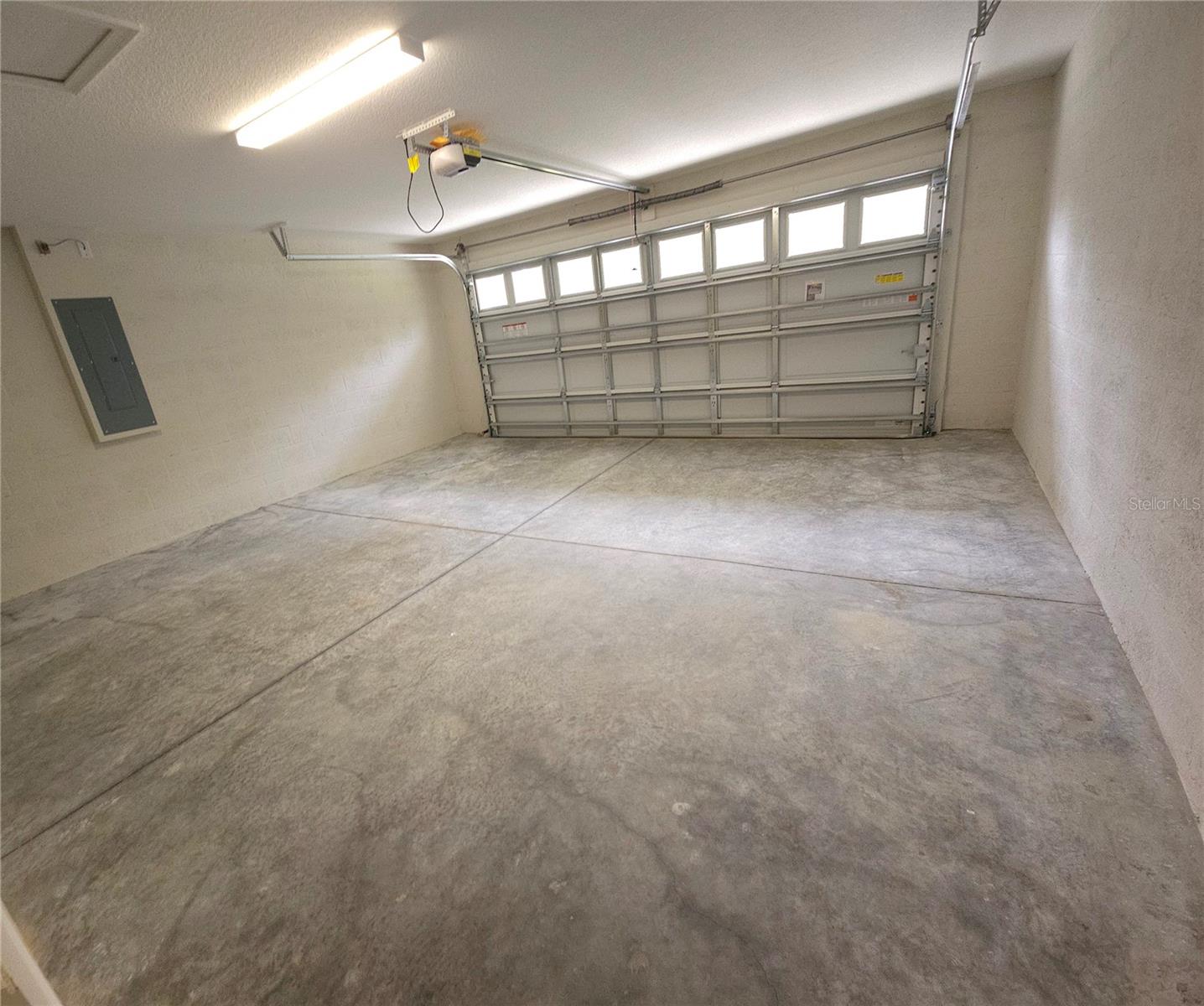 CITRUS SPGS UNIT 01 - Residential Lease