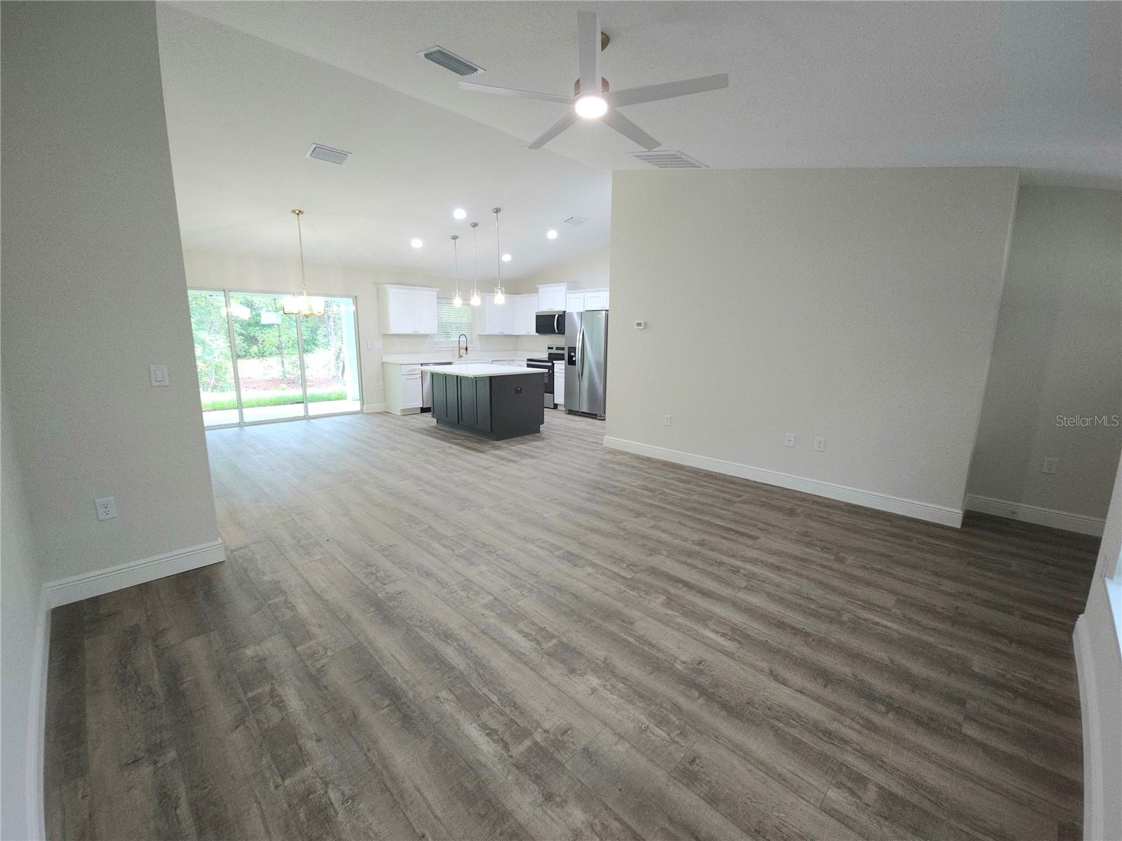 CITRUS SPGS UNIT 01 - Residential Lease