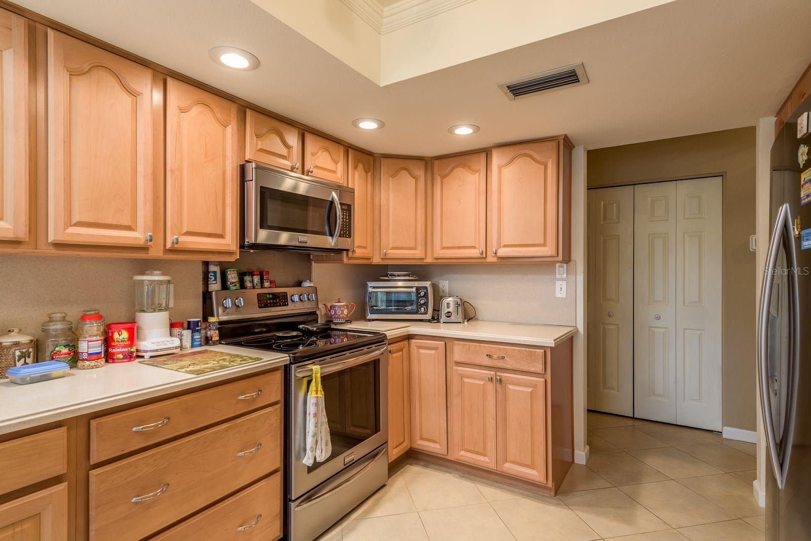 CHATEAUX WOODS CONDO - Residential