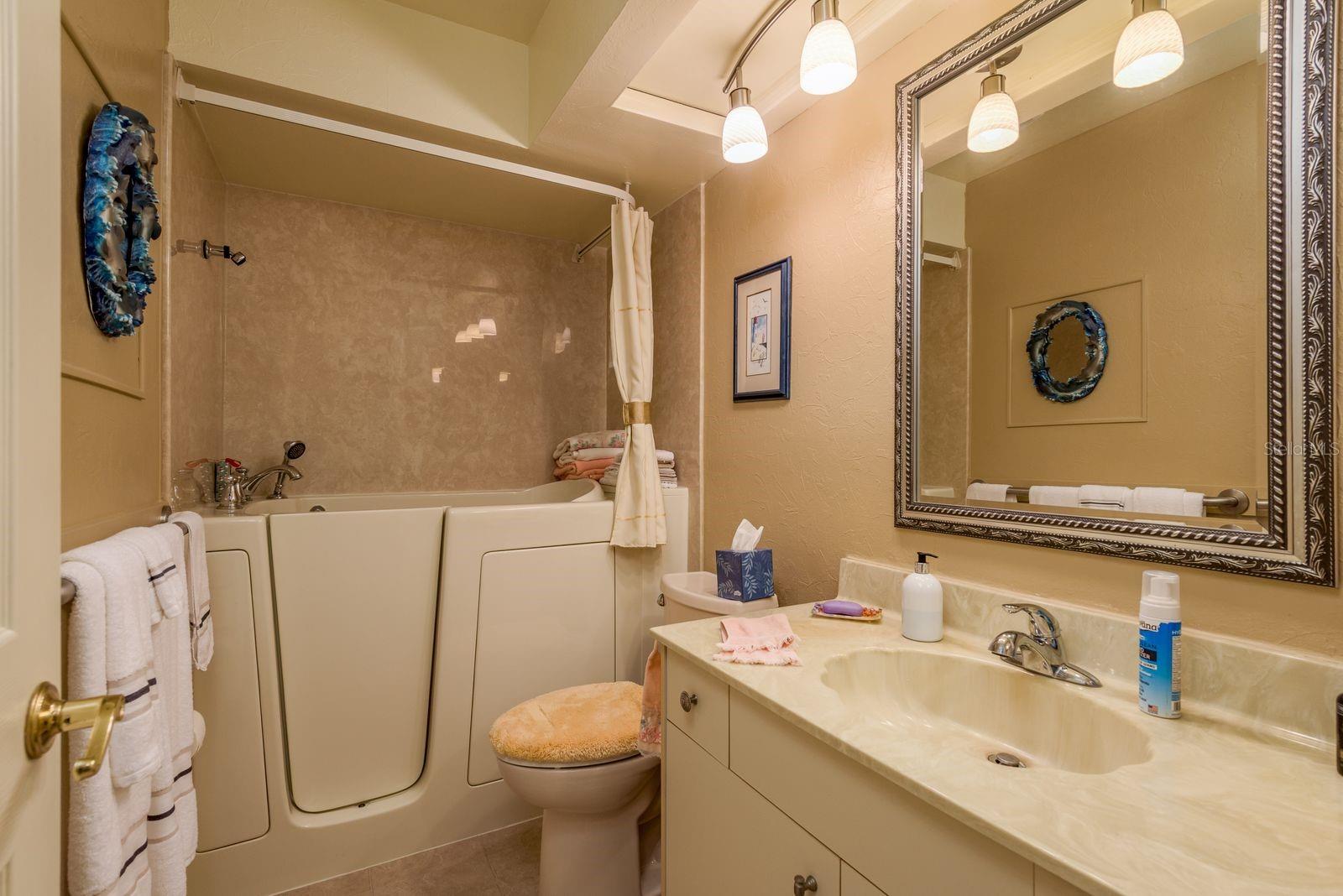 CHATEAUX WOODS CONDO - Residential