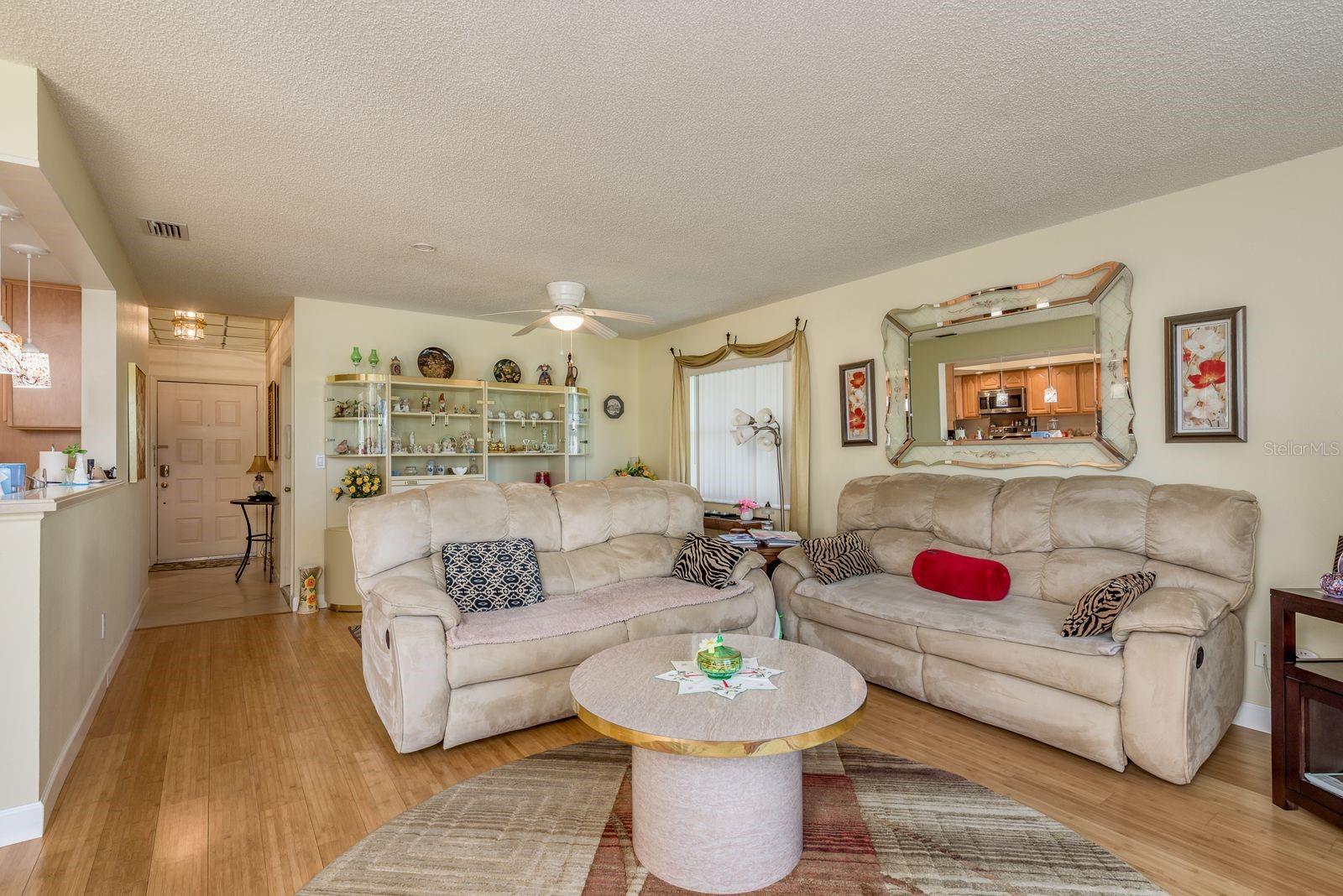 CHATEAUX WOODS CONDO - Residential