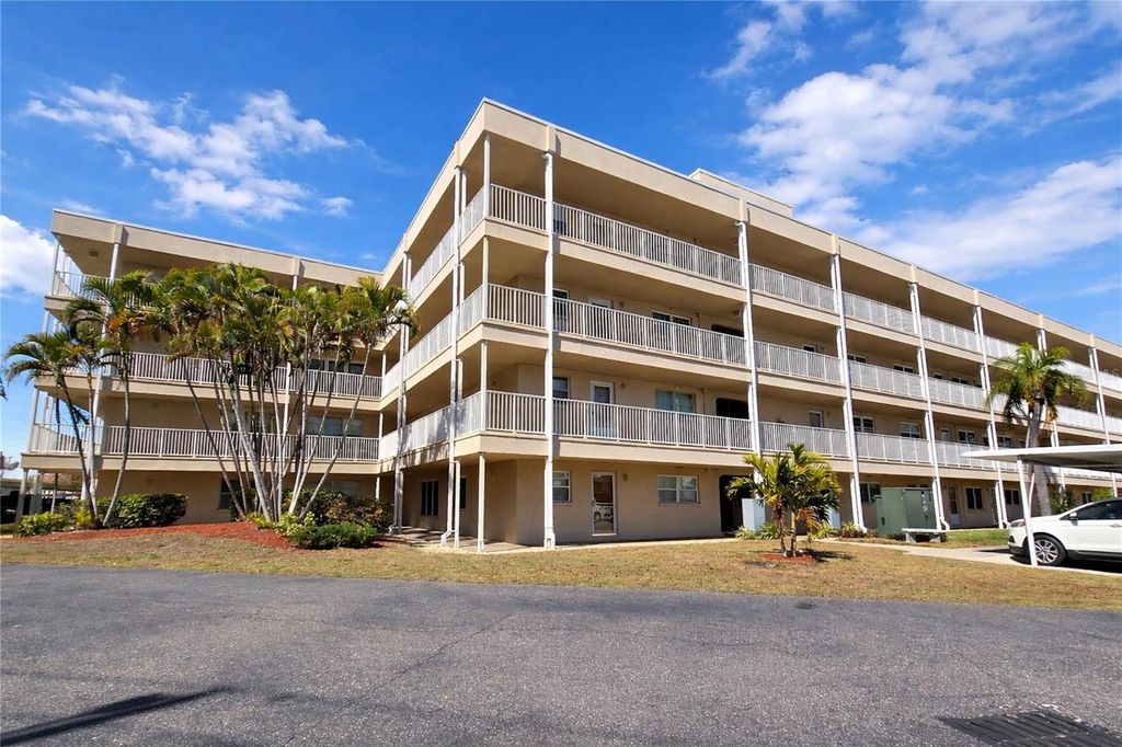 Photo of 9950 62nd Terrace N #319, St Petersburg, FL 33708 (MLS # TB8480794)