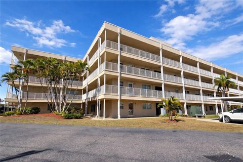 Photo of 9950 62nd Terrace N #319, St Petersburg, FL 33708 (MLS # TB8480794)