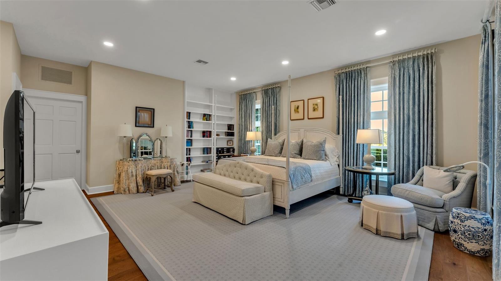 MOUNTAIN LAKE UNREC - Residential