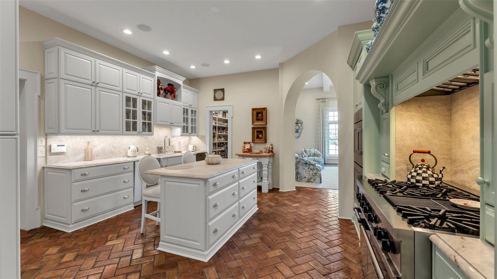 MOUNTAIN LAKE UNREC - Residential