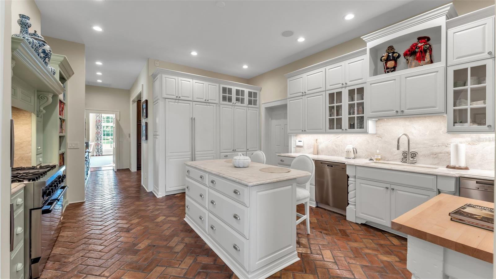 MOUNTAIN LAKE UNREC - Residential