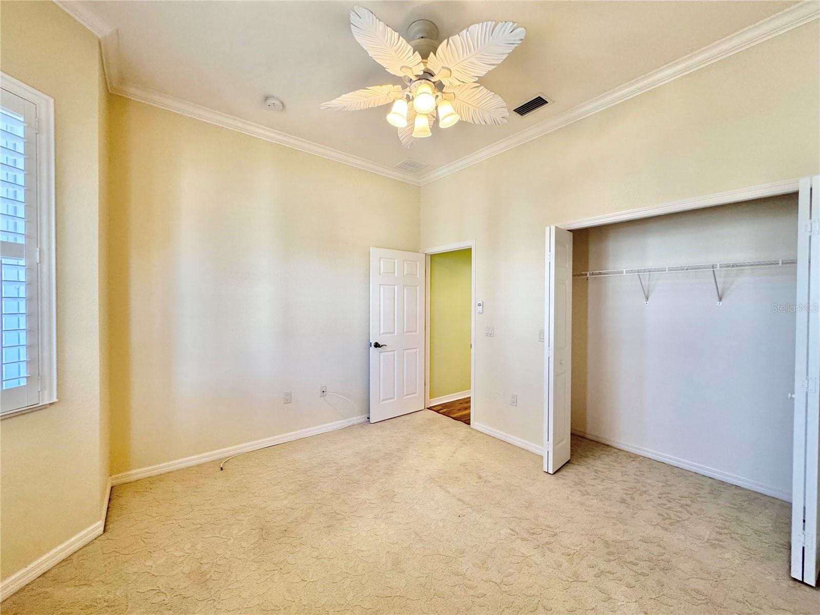 VIENNA SQUARE PH 01 - Residential Lease