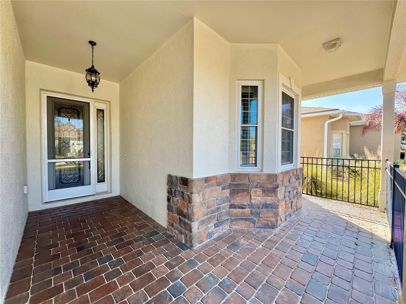 VIENNA SQUARE PH 01 - Residential Lease