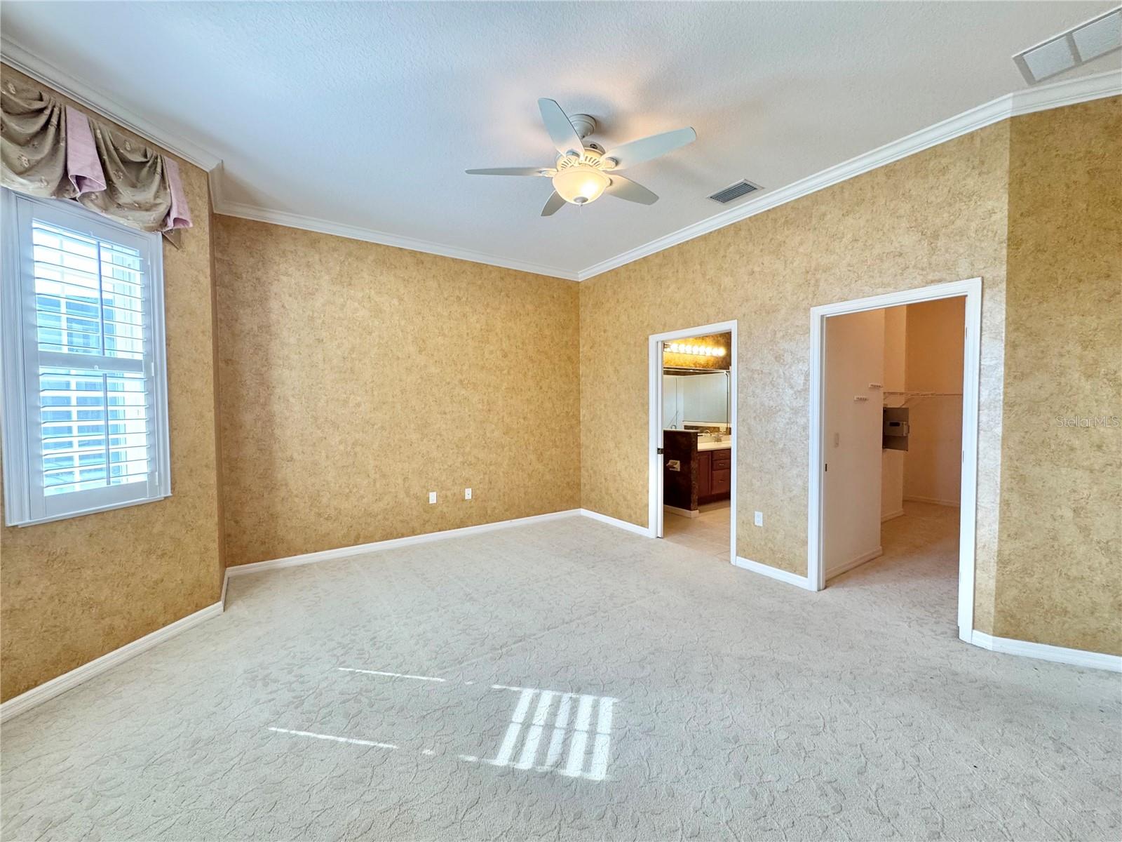 VIENNA SQUARE PH 01 - Residential Lease