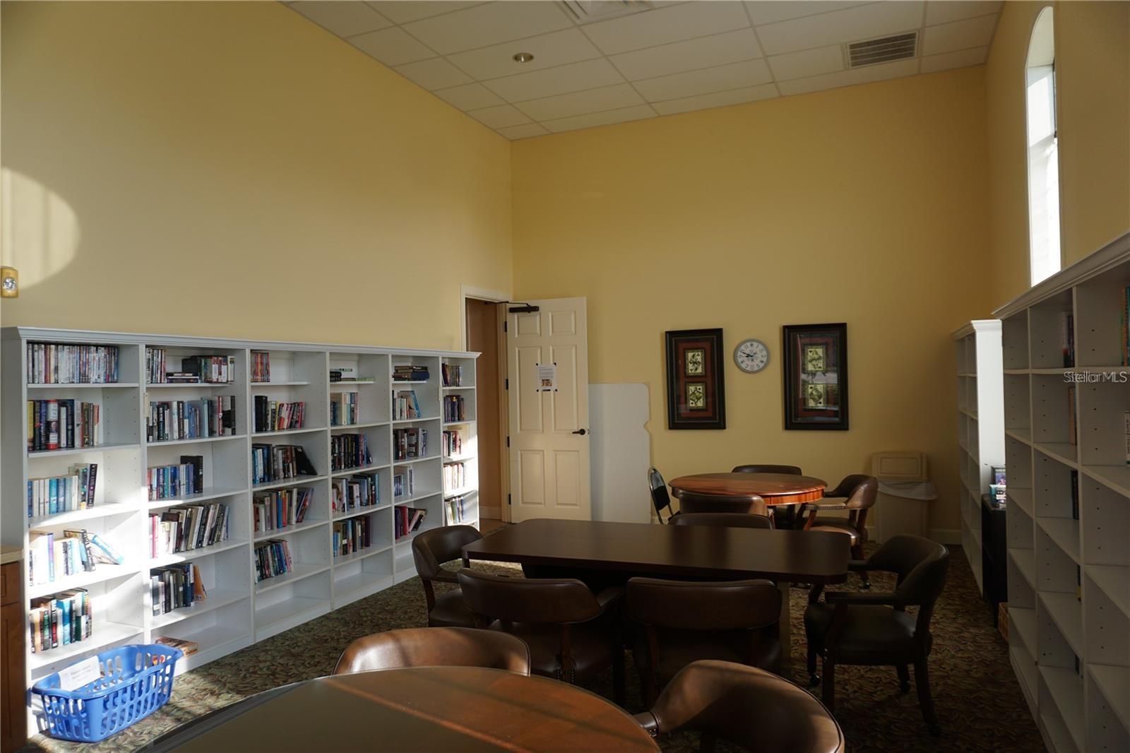 VIENNA SQUARE PH 01 - Residential Lease