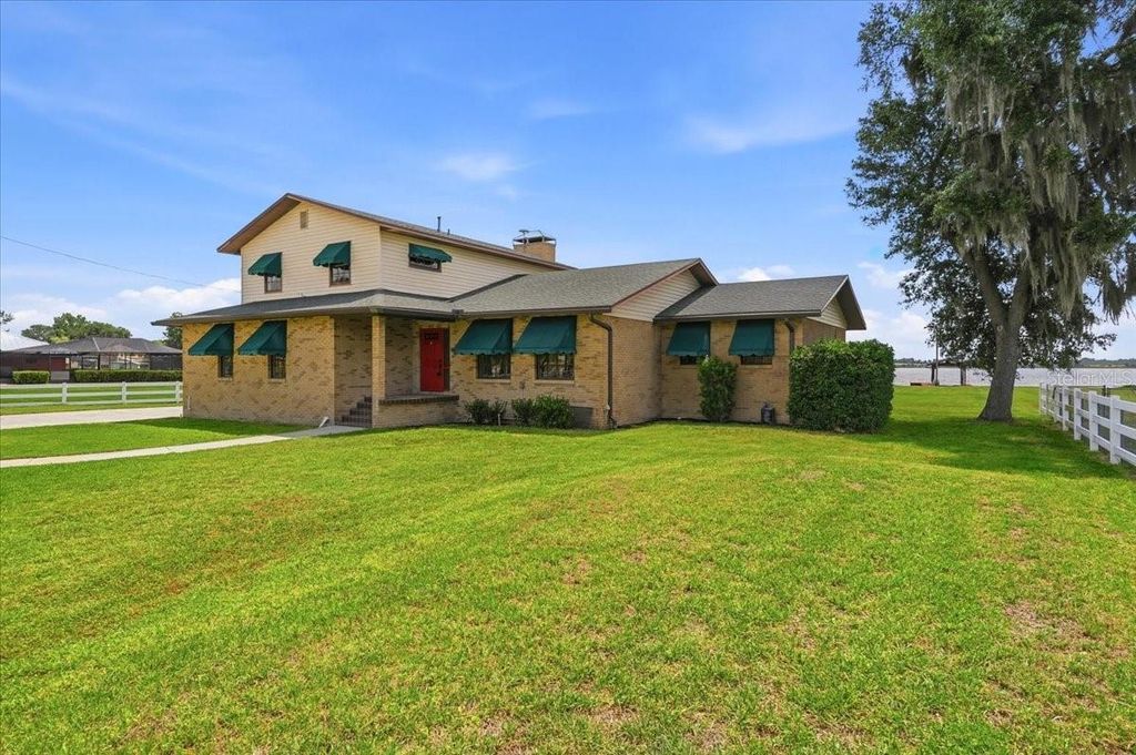 Photo of 2731 State Road 557, Lake Alfred, FL 33850 (MLS # L4962081)