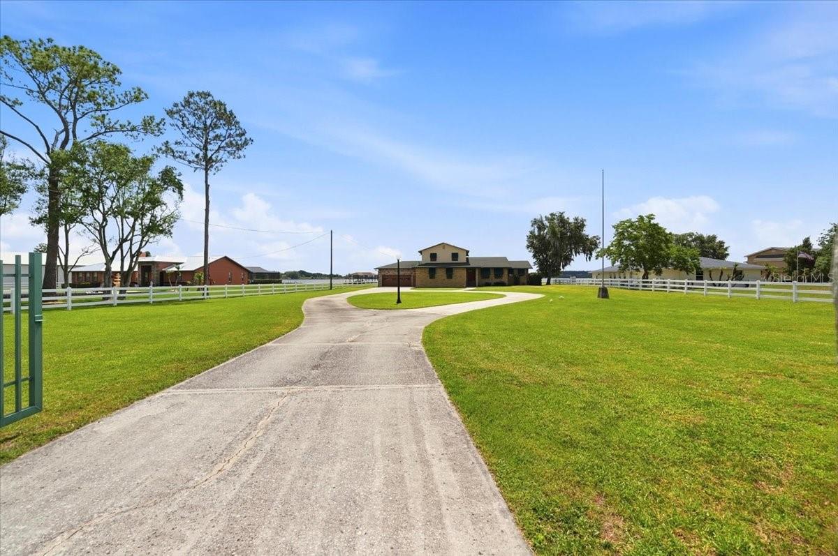 2731 STATE ROAD 557