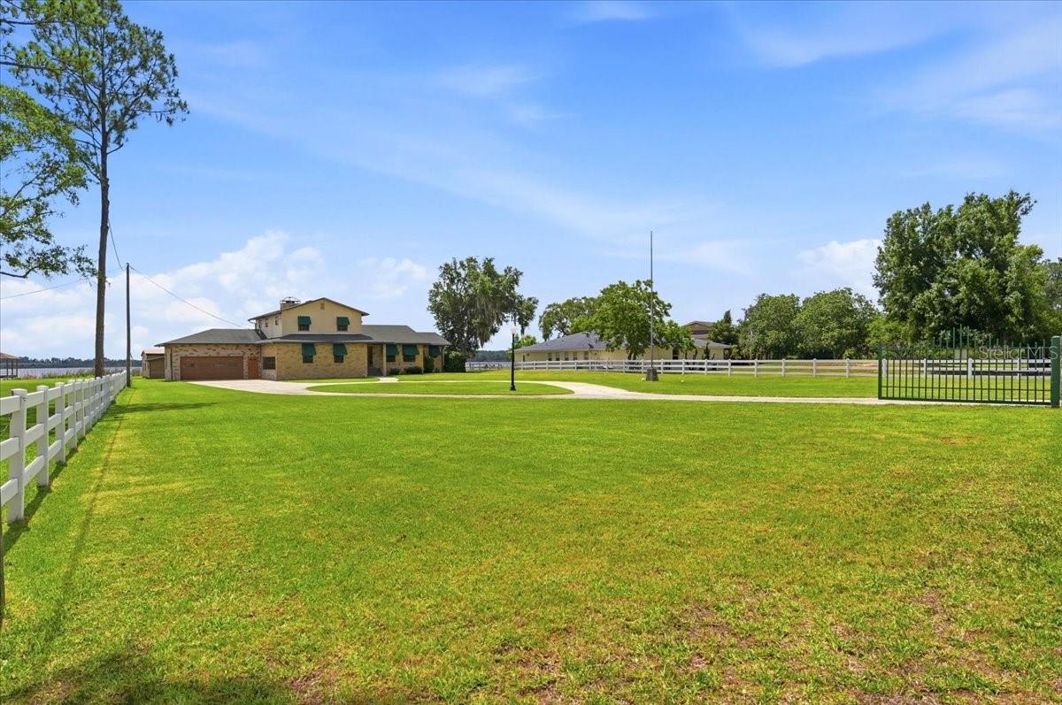 2731 STATE ROAD 557