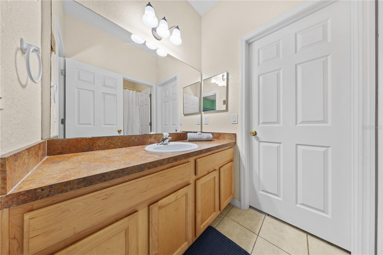 HIGH GROVE UNIT 01 LT 01 PB 50 PG 19-20 - Residential