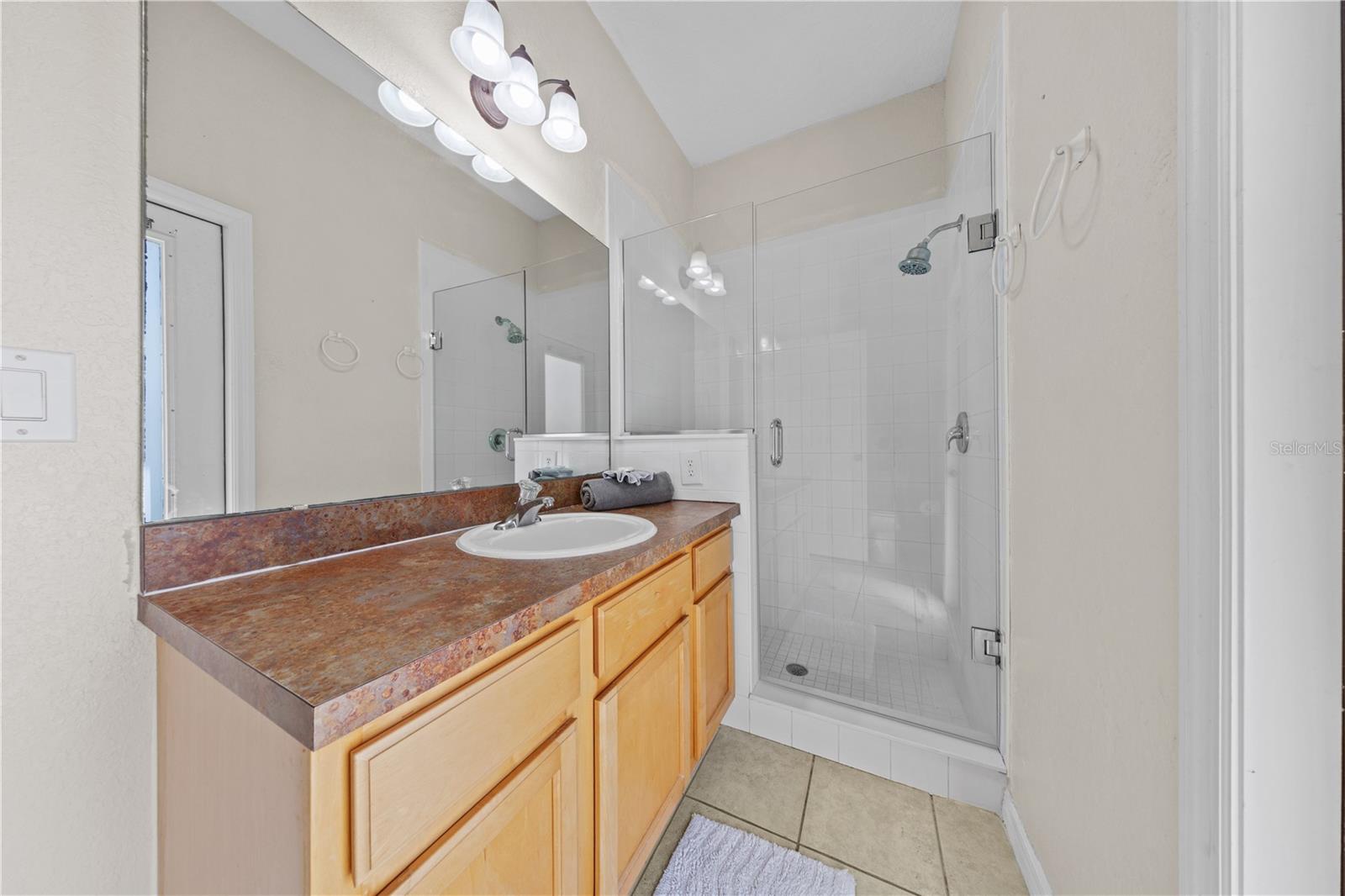 HIGH GROVE UNIT 01 LT 01 PB 50 PG 19-20 - Residential