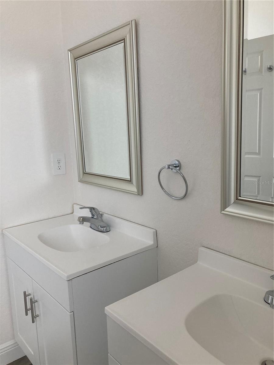 PORT CHARLOTTE SUB 08 - Residential Lease