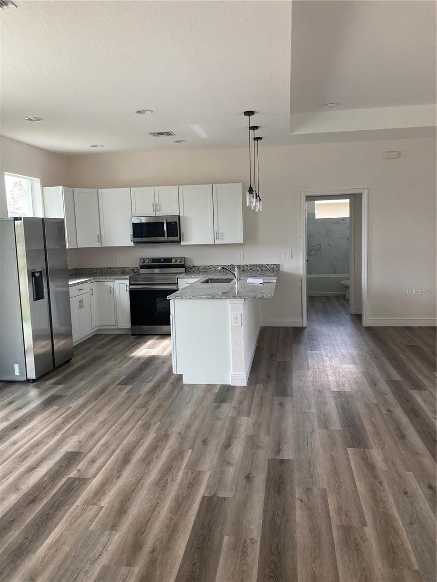 PORT CHARLOTTE SUB 08 - Residential Lease