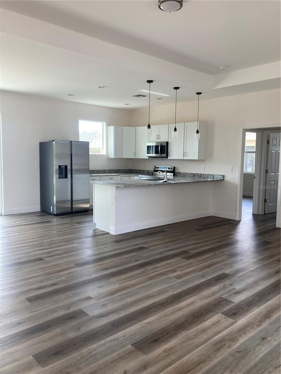 PORT CHARLOTTE SUB 08 - Residential Lease