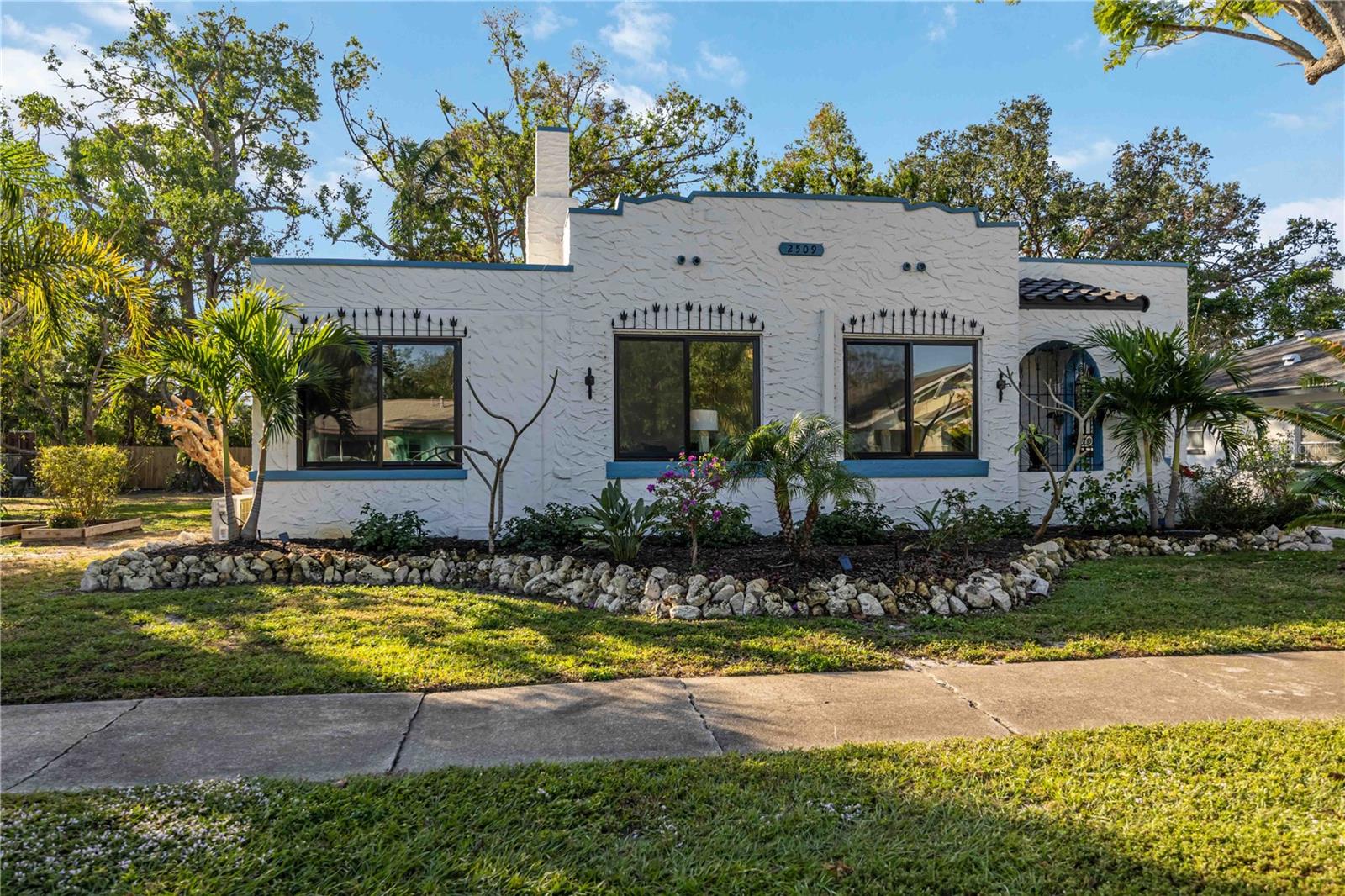 2509 14TH AVENUE W