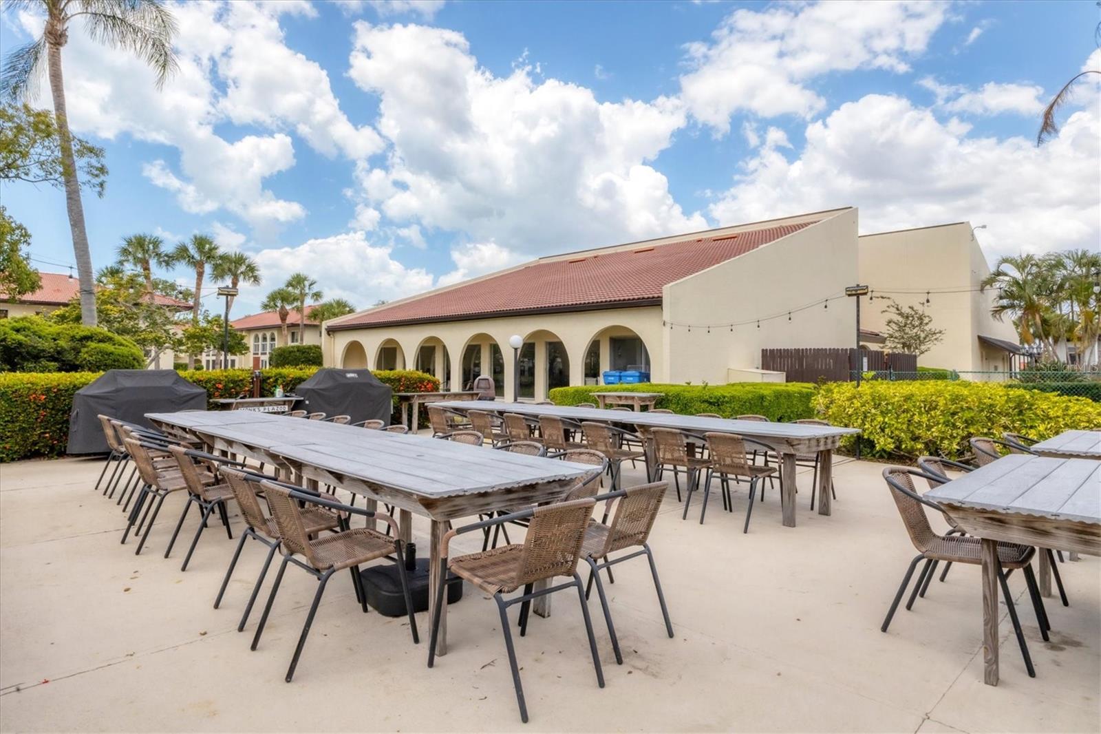 VILLAGE PLAZA SEC 1 - Residential