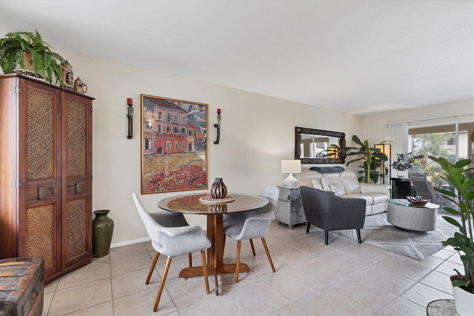 VILLAGE PLAZA SEC 1 - Residential