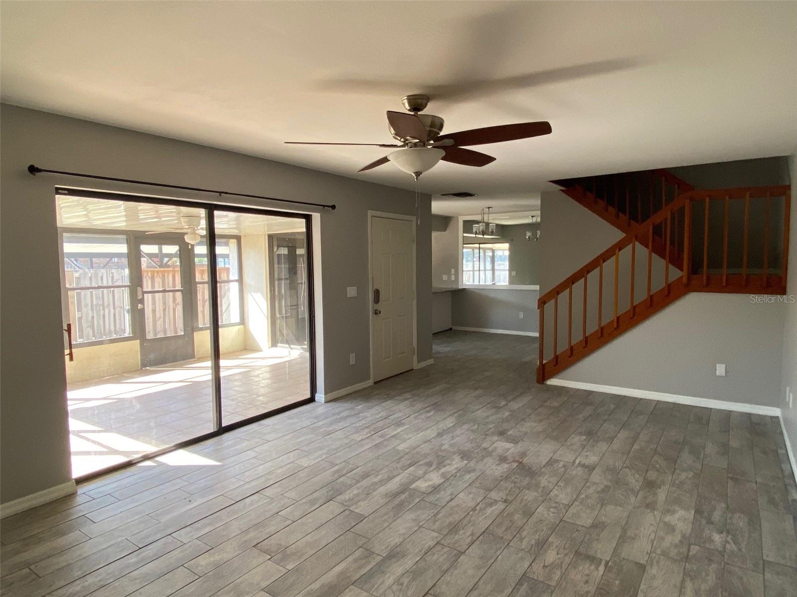 LEESBURG ROYAL OAK ESTATES - Residential