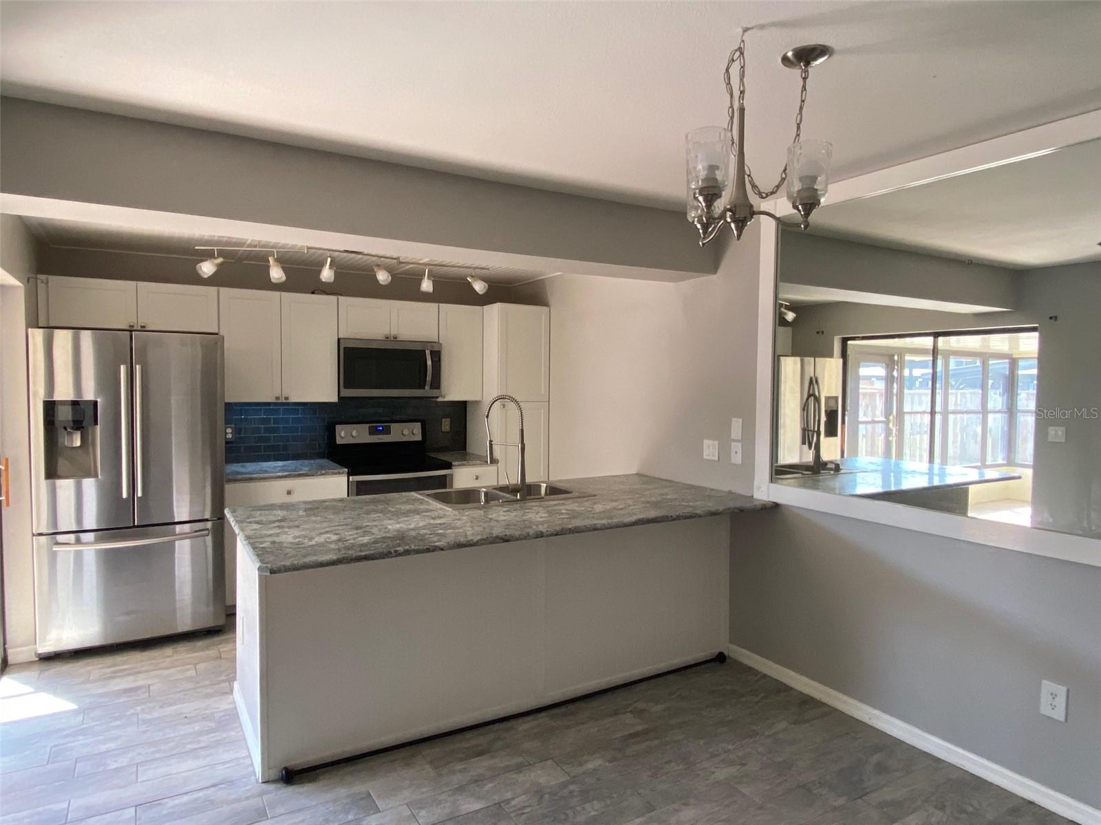 LEESBURG ROYAL OAK ESTATES - Residential