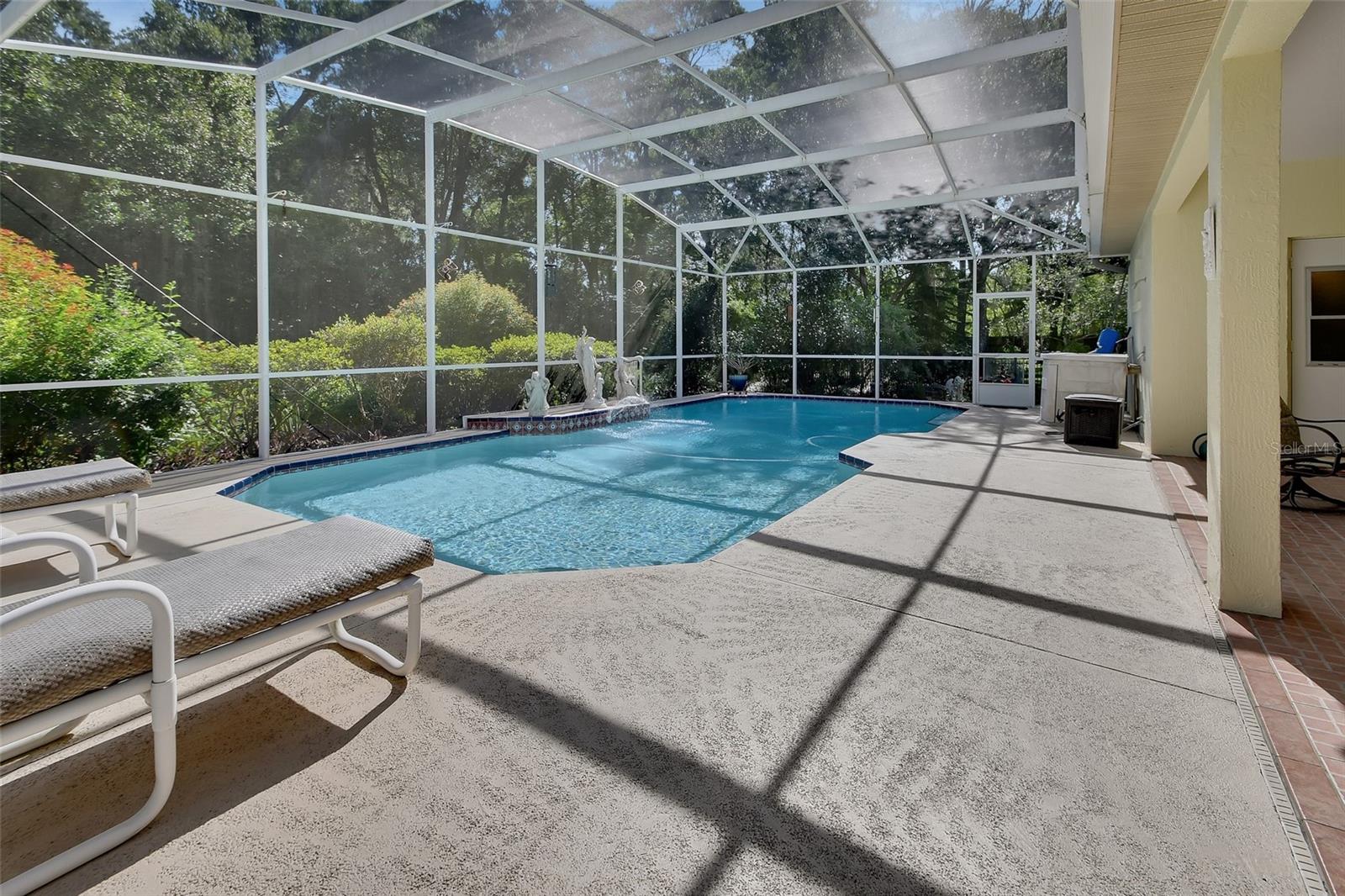 1546 E SILVER HAMMOCK