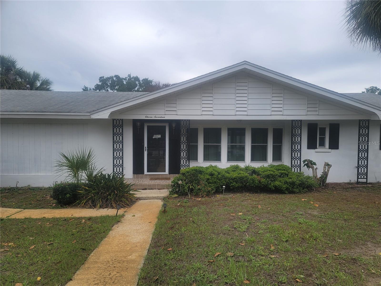 1117 N LAKESHORE BOULEVARD