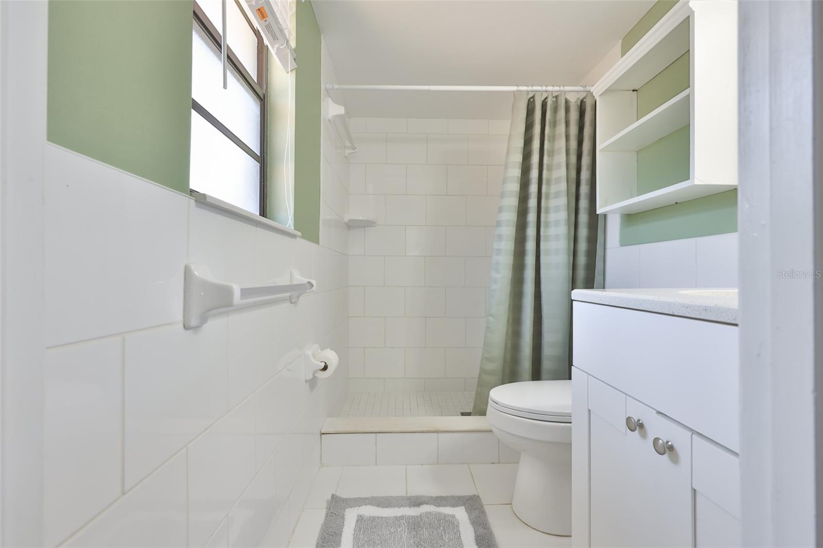 ROLLING MEADOWS - Residential