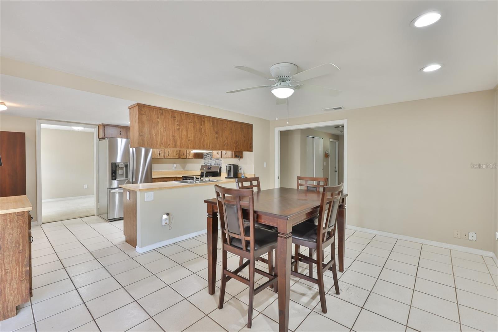 ROLLING MEADOWS - Residential