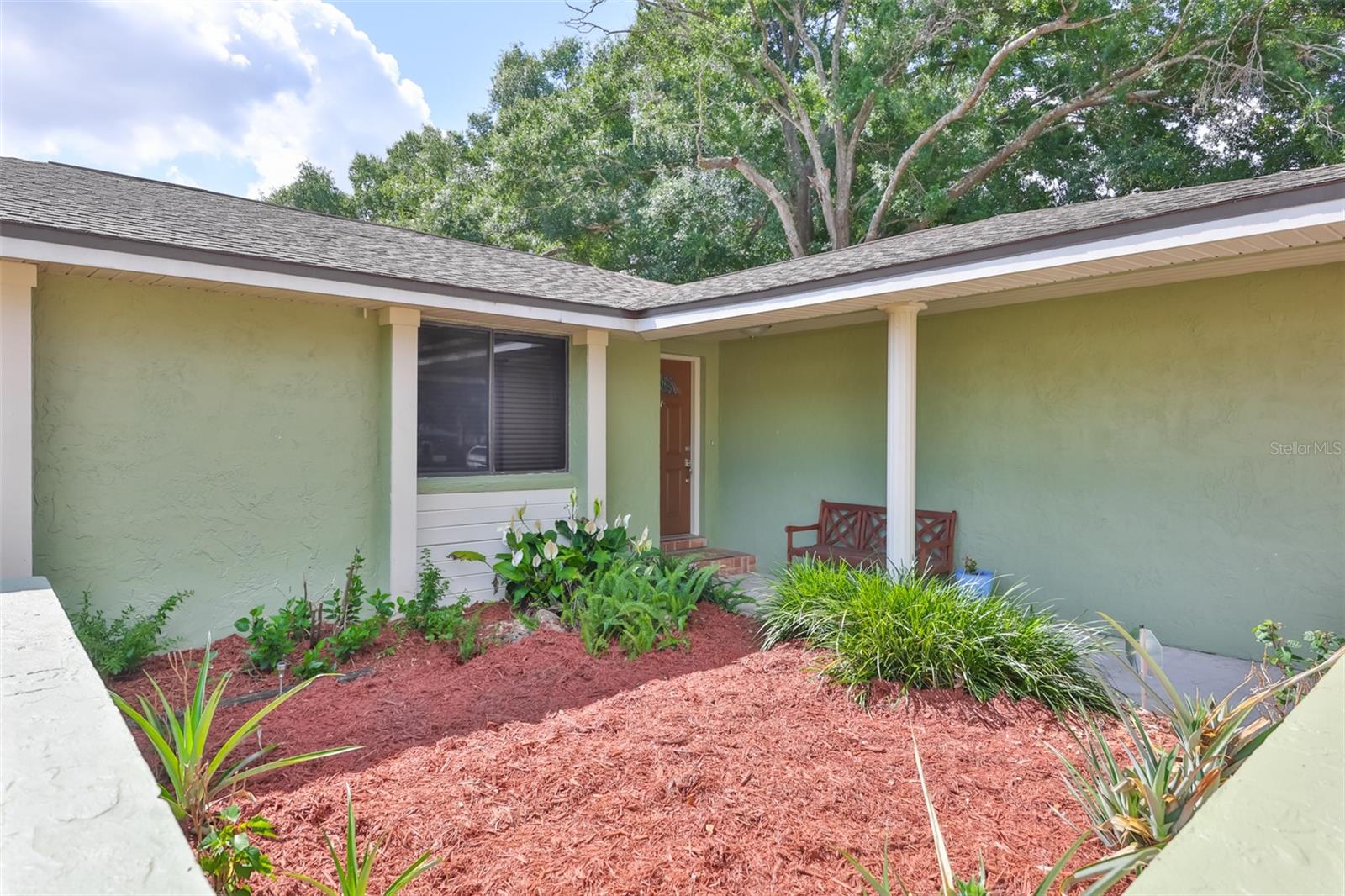 2824 BELLWOOD DRIVE