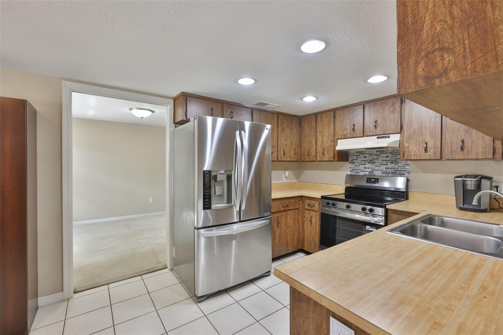 ROLLING MEADOWS - Residential