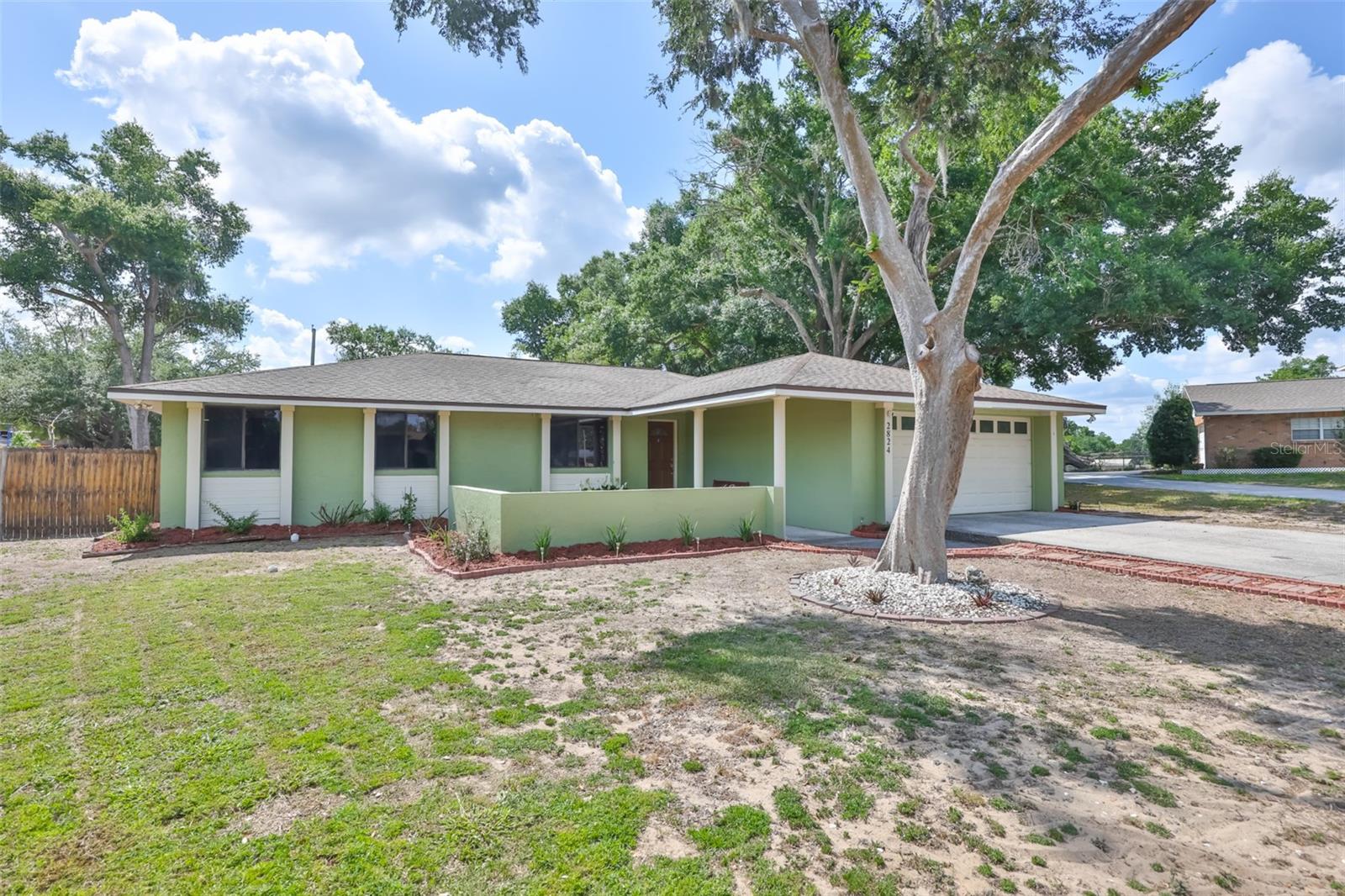 2824 BELLWOOD DRIVE