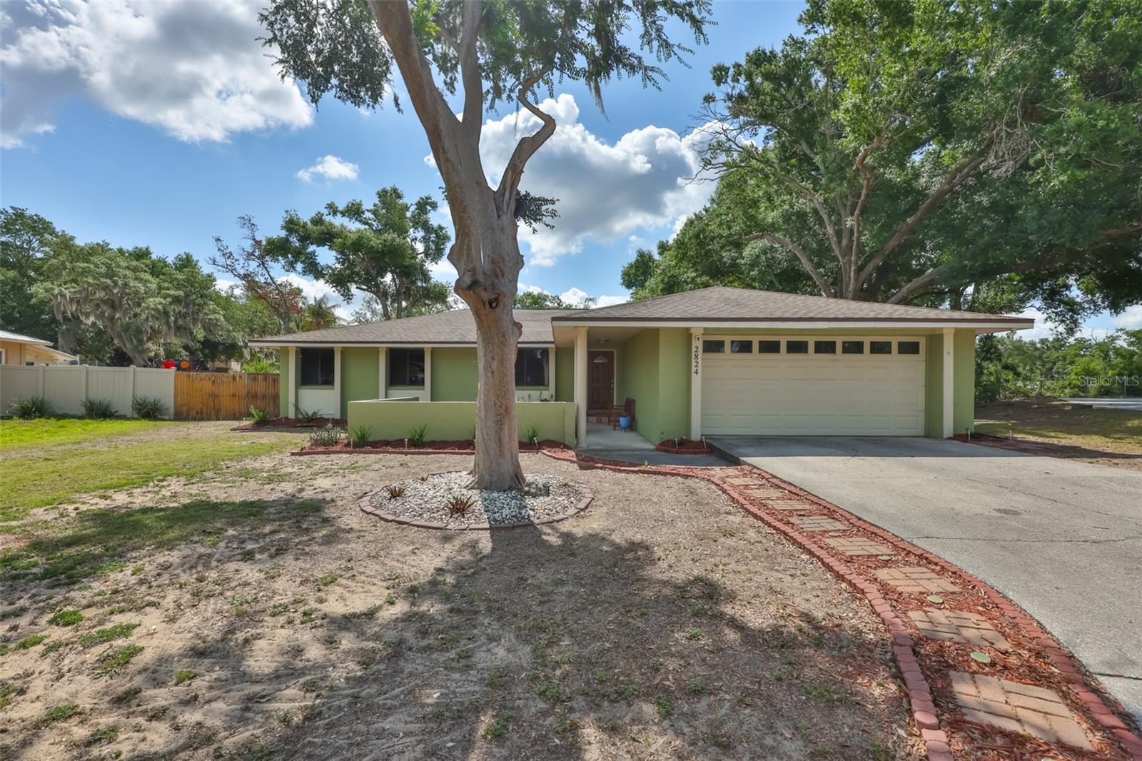 2824 BELLWOOD DRIVE
