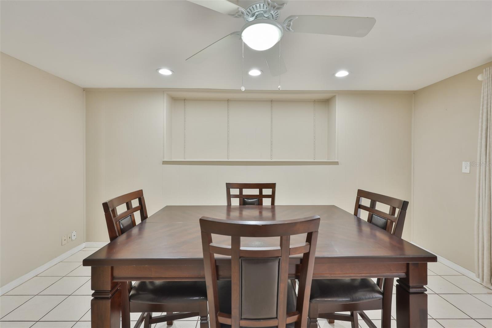 ROLLING MEADOWS - Residential