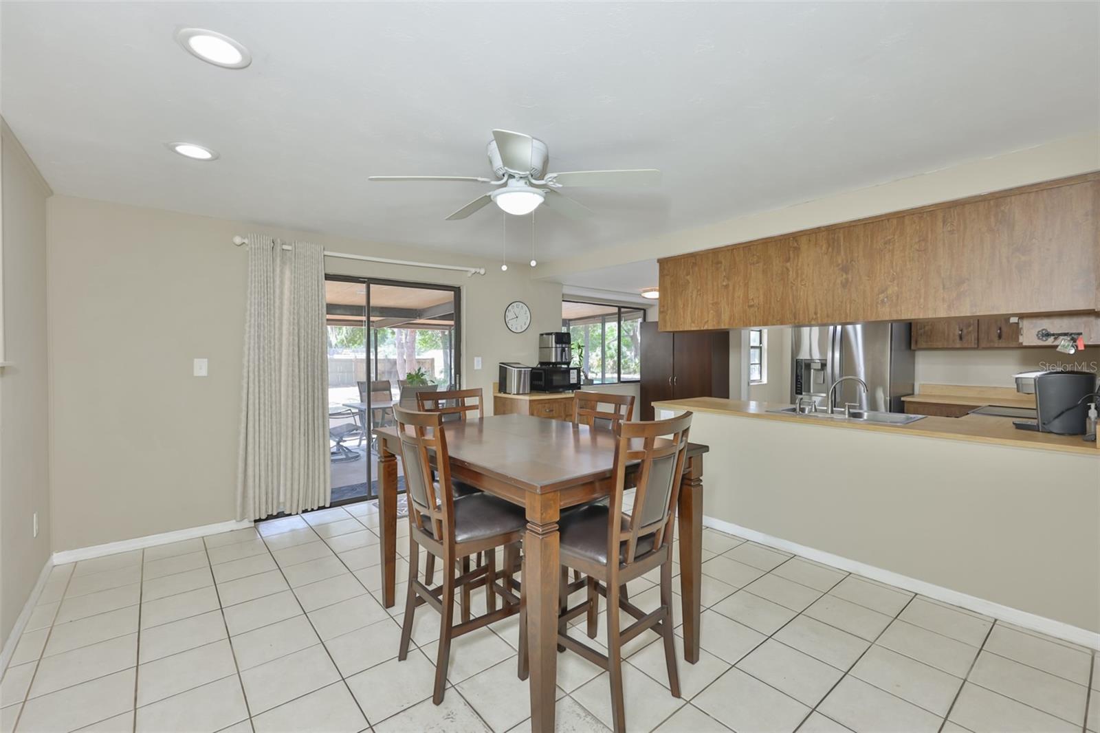 ROLLING MEADOWS - Residential