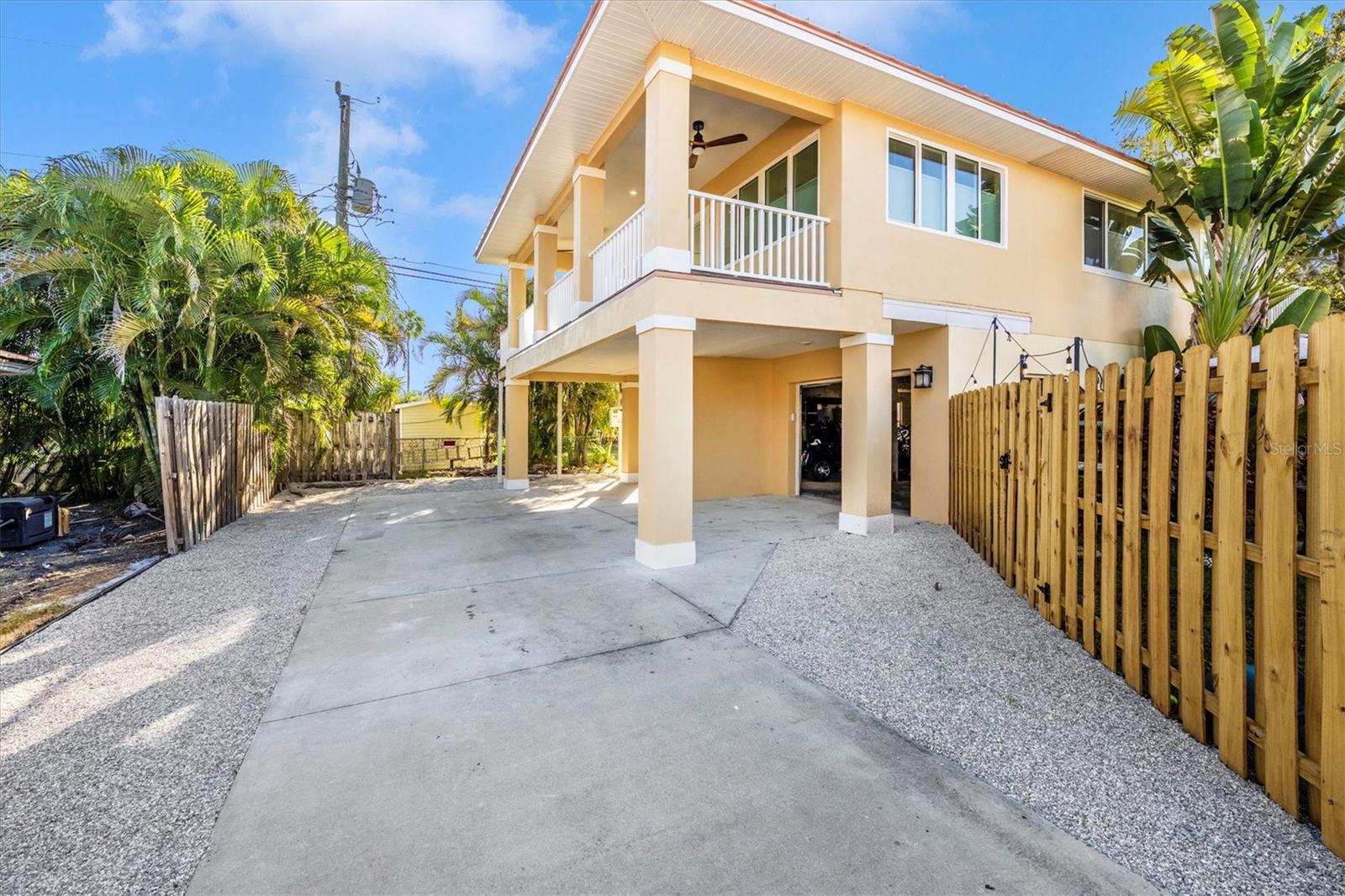 SOUTH VENEZIA PARK - Residential Lease