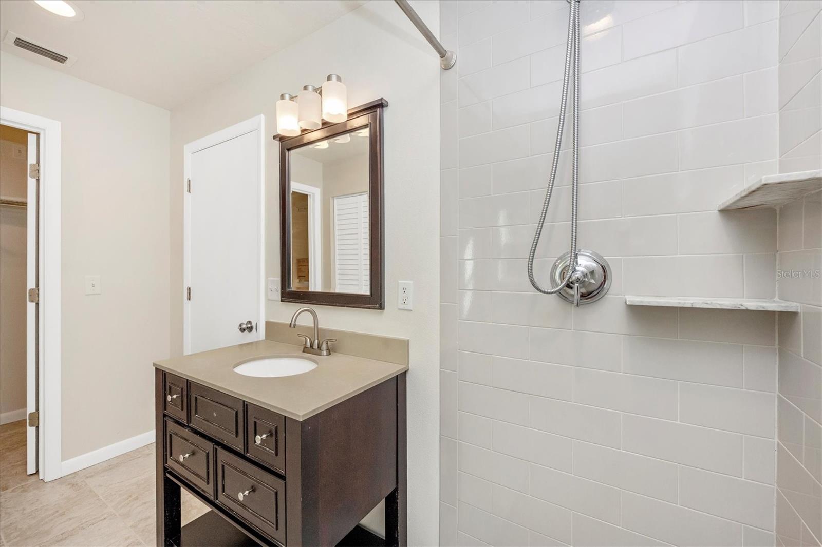 SOUTH VENEZIA PARK - Residential Lease