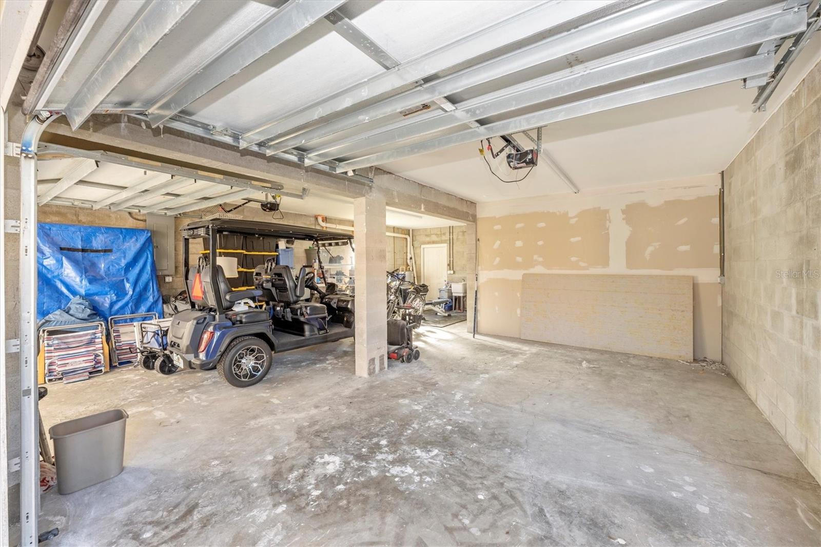 SOUTH VENEZIA PARK - Residential Lease