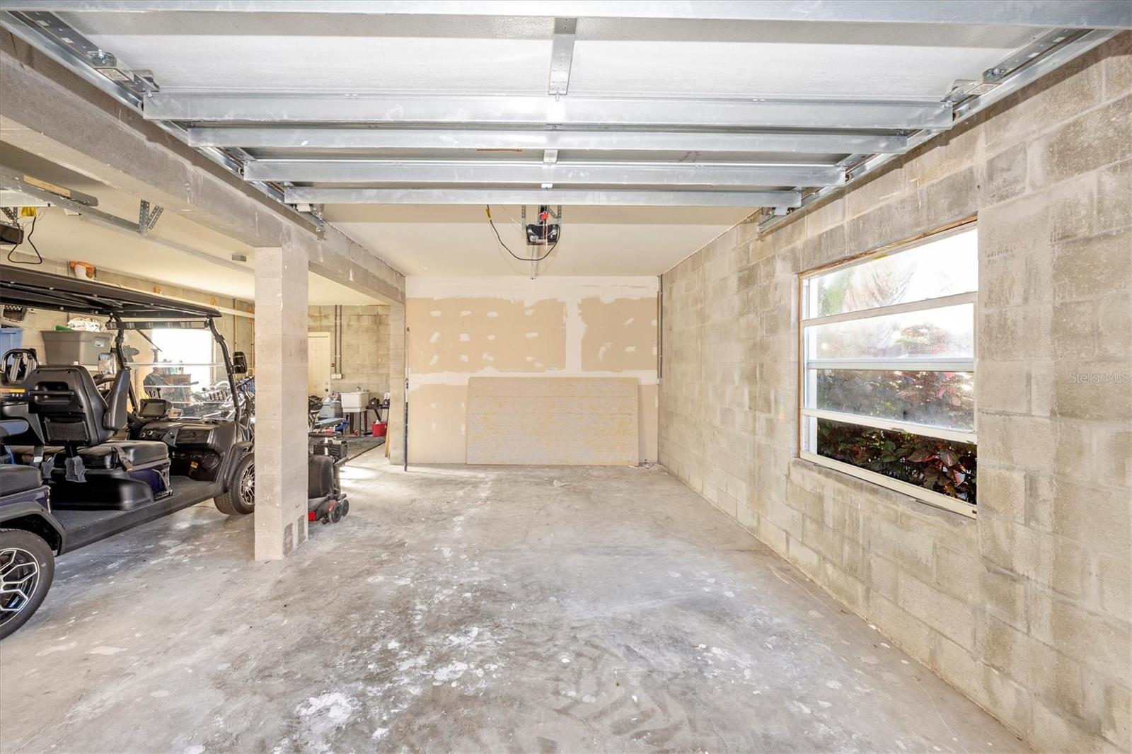 SOUTH VENEZIA PARK - Residential Lease